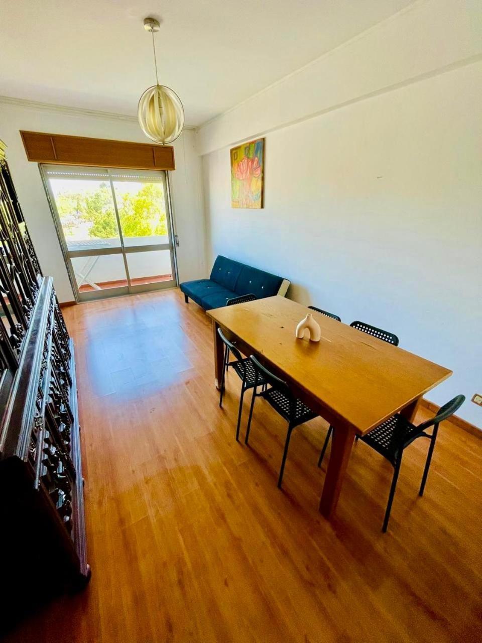 - T3 Apartament *